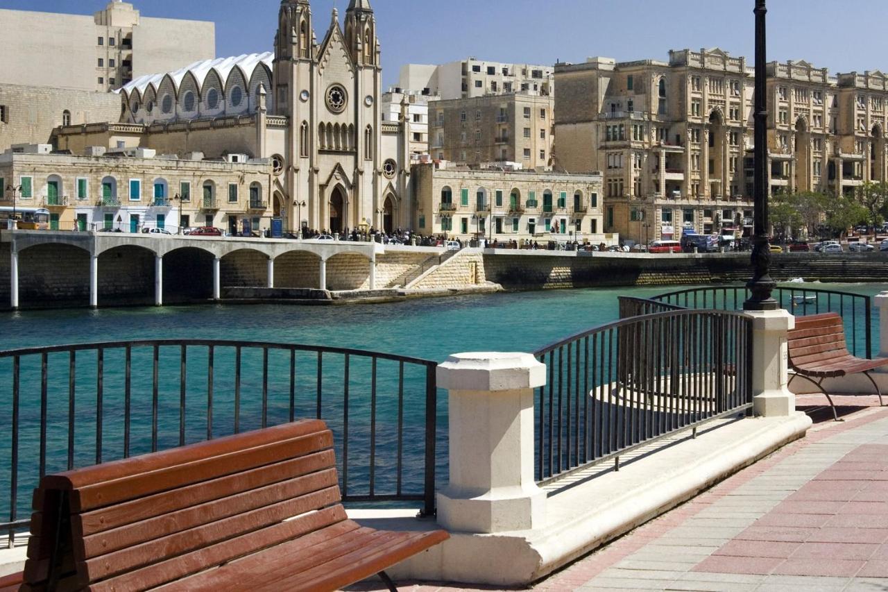 Luxurious Apt With Ocean Views And Pool In Tigne Point Sliema Buitenkant foto