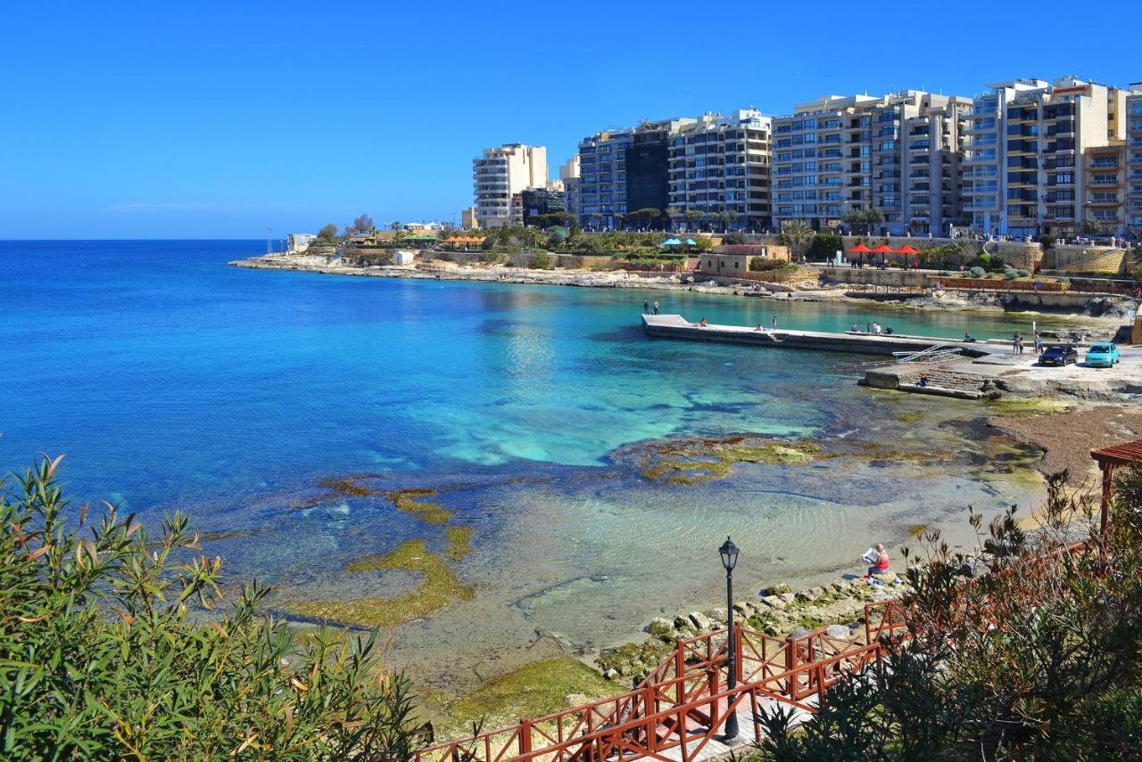 Luxurious Apt With Ocean Views And Pool In Tigne Point Sliema Buitenkant foto