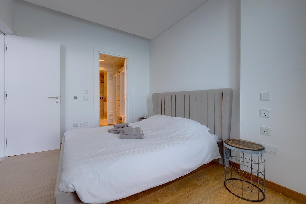 Luxurious Apt With Ocean Views And Pool In Tigne Point Sliema Buitenkant foto