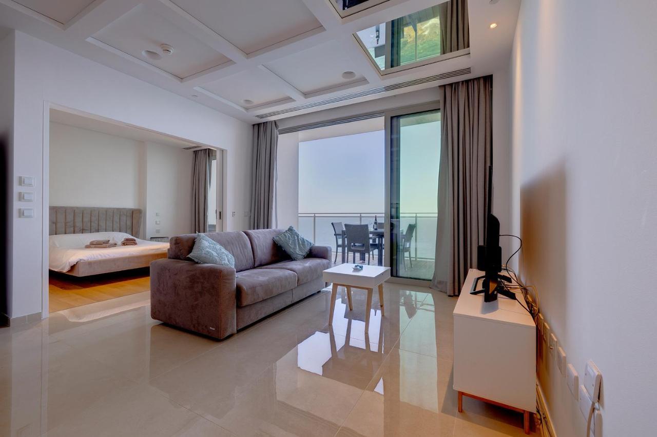 Luxurious Apt With Ocean Views And Pool In Tigne Point Sliema Buitenkant foto