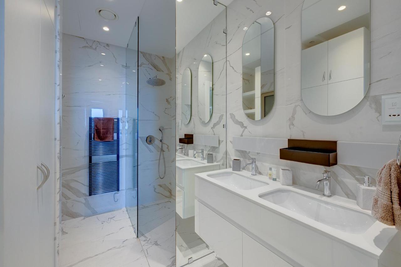 Luxurious Apt With Ocean Views And Pool In Tigne Point Sliema Buitenkant foto