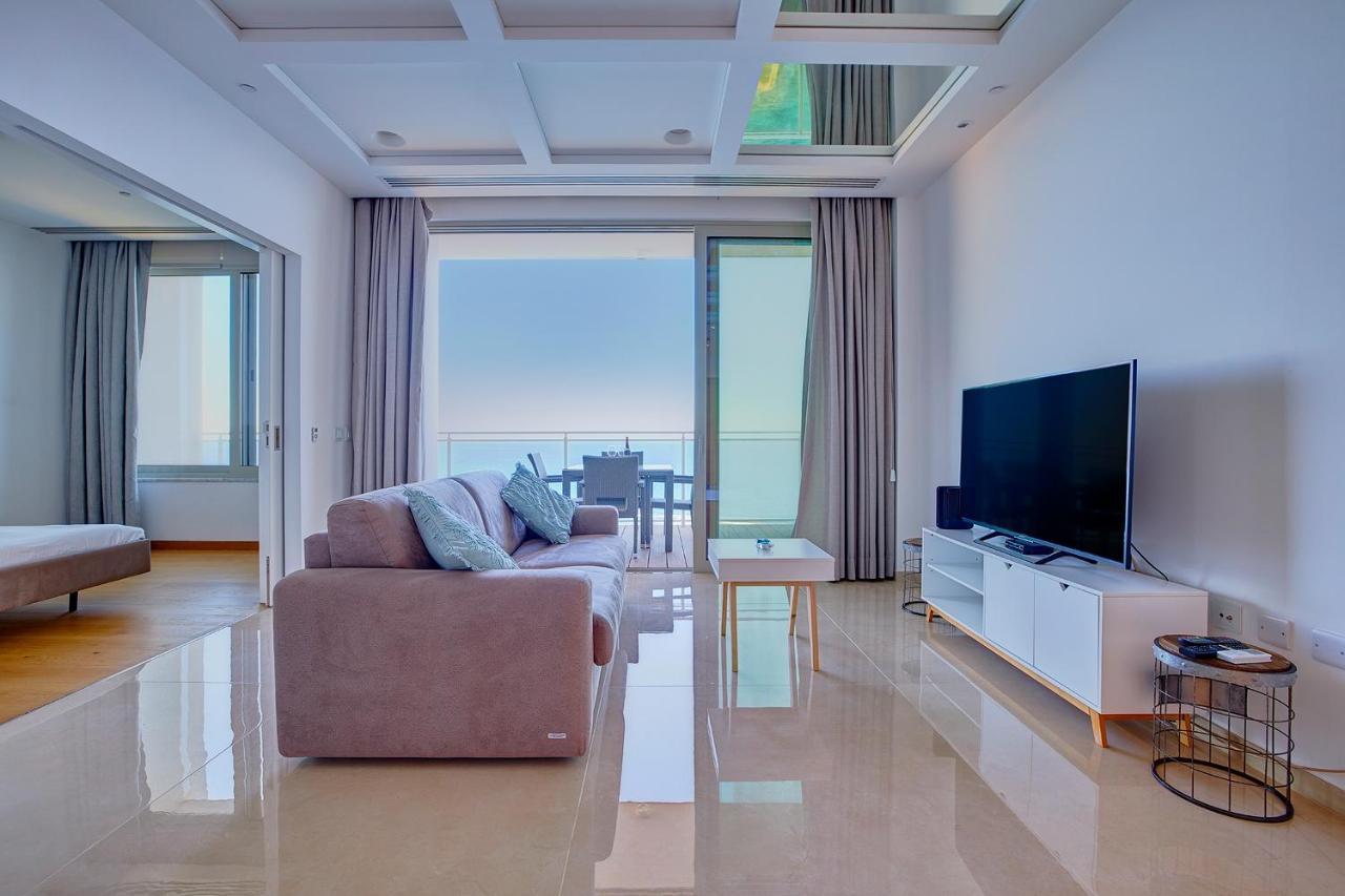 Luxurious Apt With Ocean Views And Pool In Tigne Point Sliema Buitenkant foto