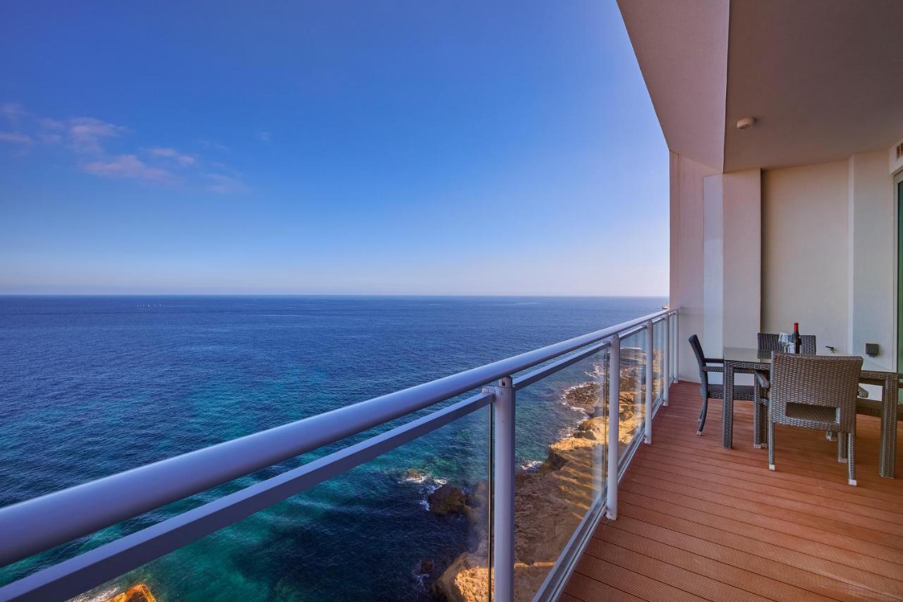 Luxurious Apt With Ocean Views And Pool In Tigne Point Sliema Buitenkant foto