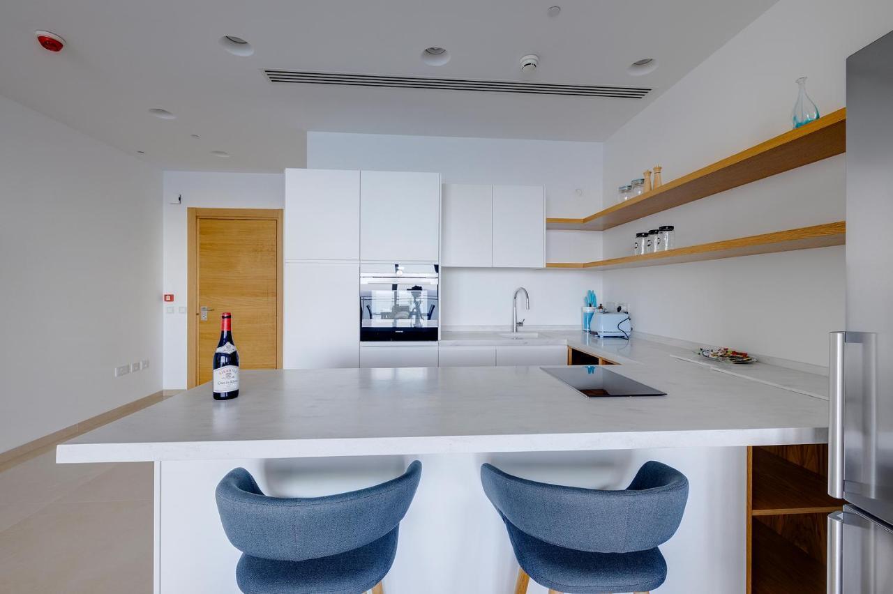Luxurious Apt With Ocean Views And Pool In Tigne Point Sliema Buitenkant foto